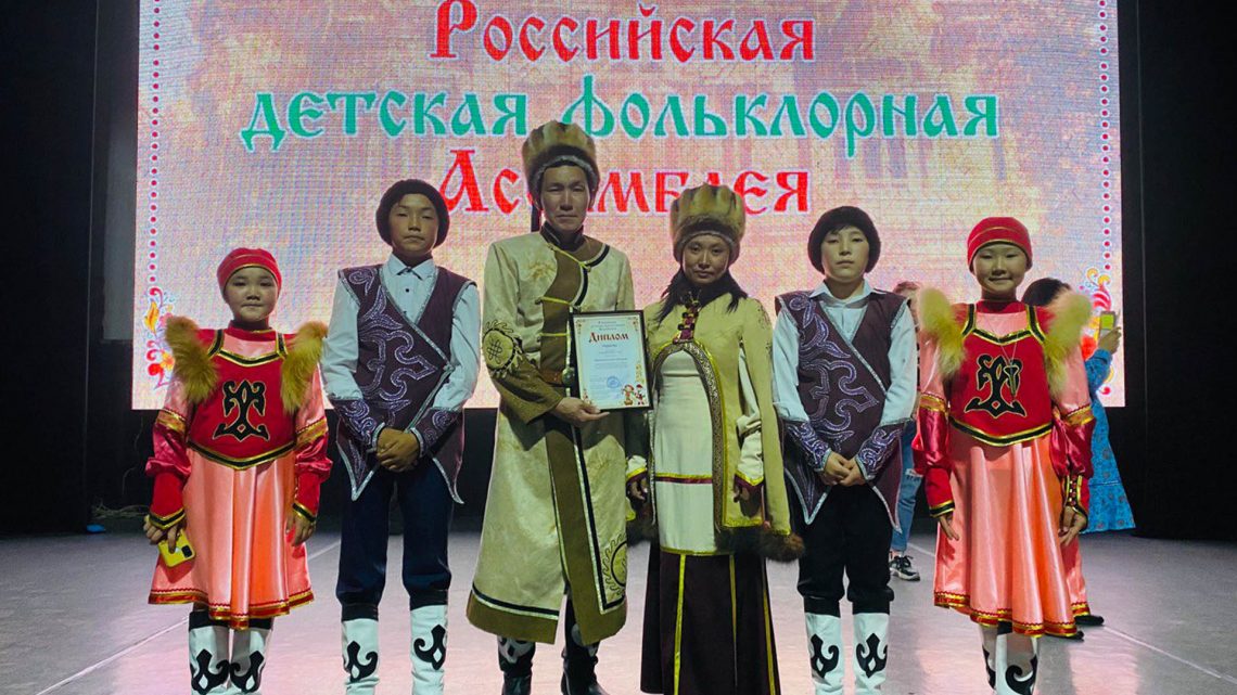«Образцовый» ансамбль «Jаш канат» вошел в число Лауреатов Российской детской фольклорной Ассамблеи