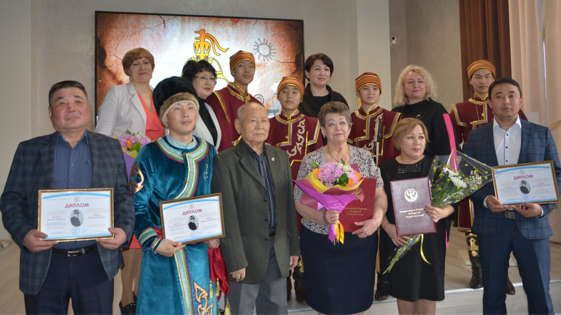 В Республике Алтай стартовала Декада алтайского героического эпоса