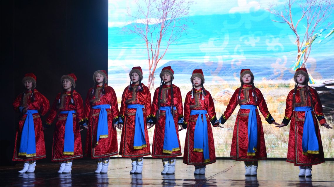 С Международным днем коренных народов мира