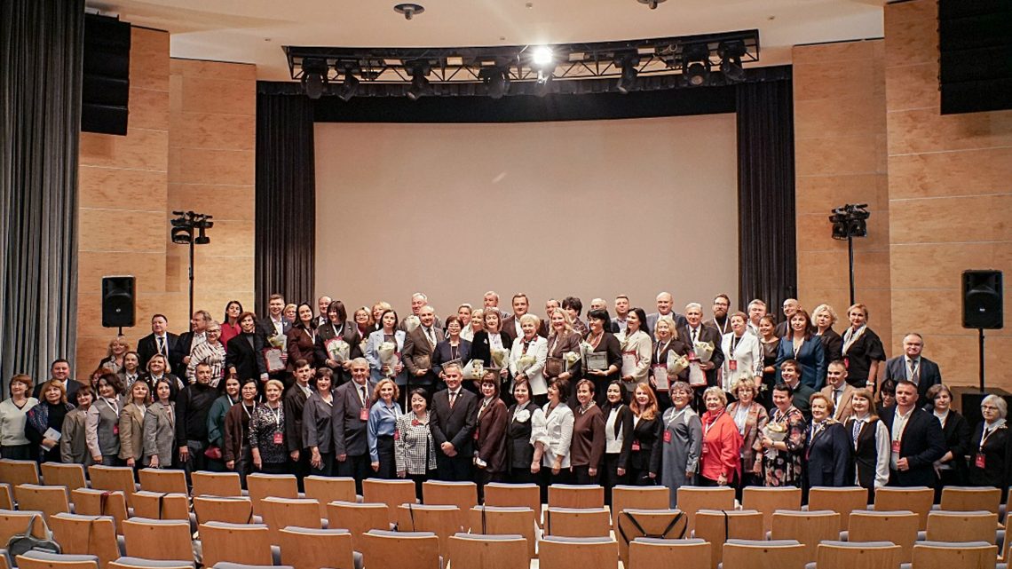 Директор РЦНТ Анастасия Уркунова приняла участие в мероприятиях, посвященных 110-летию Российского Дома народного творчества имени В. Д. Поленова